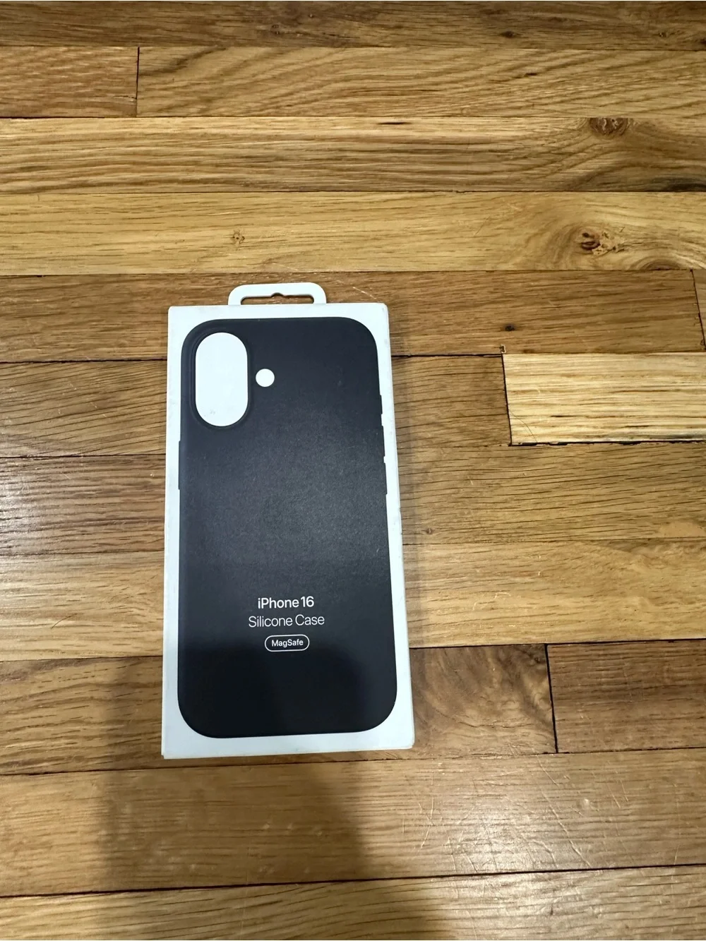 Apple iPhone 16 Silicone Case with MagSafe - Black